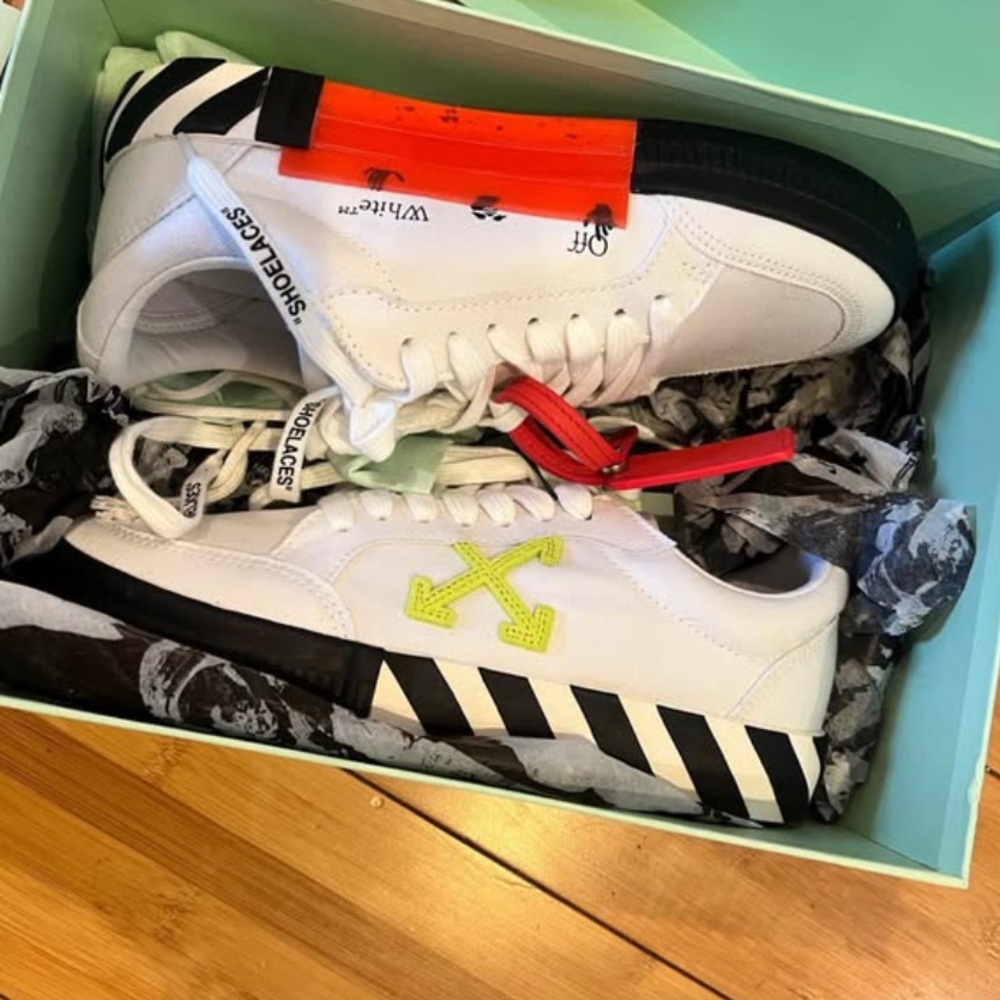 Off-White Unisex Sneakers Size 39 (US Sz 6.5/7) - White, Black, and Neon Yellow